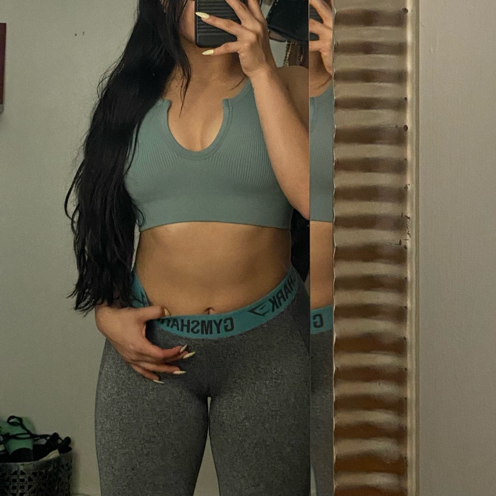Workout crop top , w padding size small